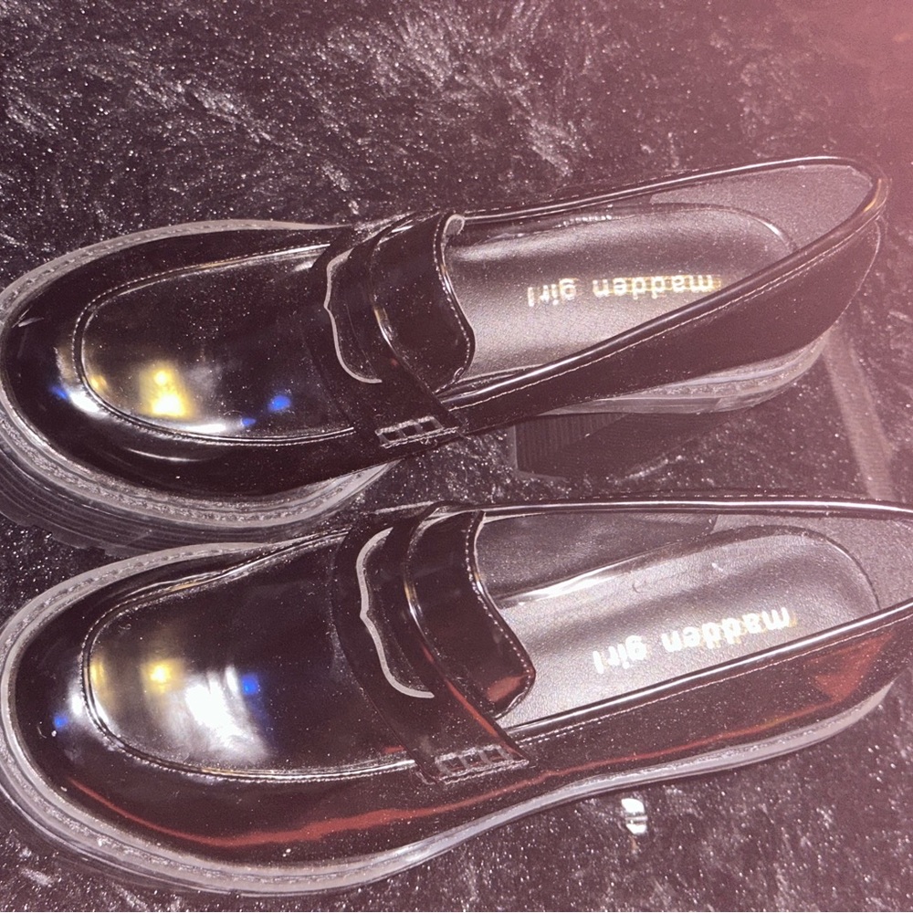 Madden Girl N8642 Women's Kassidy Heeled Loafer Size 8 1/2